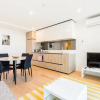 Отель Tori, 1BDR Southbank Apartment, фото 3