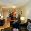 Отель Royal Stays Suites - Blue Jays Way, фото 14