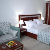 Отель Oyster Bay Beach Suites, фото 2