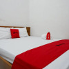 Отель RedDoorz near Teleng Ria Beach, фото 4