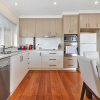 Отель Spacious and Bright 4 Bedroom Home, фото 6