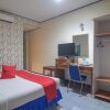 Отель RedDoorz near Tugu Naga Singkawang, фото 4