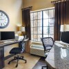 Отель Best Western Plus Castle Rock, фото 12