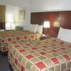 Отель Red Roof Inn & Suites Fayetteville - Fort Bragg, фото 12