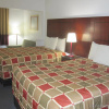 Отель Red Roof Inn & Suites Fayetteville - Fort Bragg, фото 3
