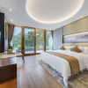 Отель Howard Johnson By Wyndham Lake Serenity Hotel Neijiang, фото 30