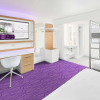 Отель YOTEL Edinburgh, фото 5
