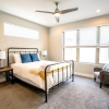 Отель Mile High Lifestyle Townhome in Golden Triangle Rooftop Views, фото 5