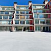 Отель New Listing! Hot Tubs & Pool, Steps To Ski Lifts 2 Bedroom Condo в Маммот-Лейкс
