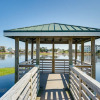 Отель Carolina Beach Lakefront House: Walk to Beach!, фото 19