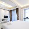 Отель Spacious Studio At La Riz Supermall Mansion Apartment, фото 1