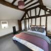 Отель Milk Honey Cottage - Charming Shropshire Retreat, фото 9