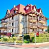 Отель ECHAPPEE CHIC - Balcon - 150 m Casino Deauville & Plage в Довиле