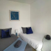 Отель New3beds/sleeps 6 Contractors/ Relocators/students, фото 4