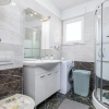 Отель Amazing Home in Valbandon With Jacuzzi, Wifi and 3 Bedrooms, фото 8