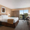 Отель Ramada by Wyndham Belleville Harbourview Conference Centre, фото 3