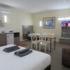Отель Bishops Lodge Narrandera, фото 6