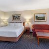 Отель La Quinta Inn & Suites by Wyndham Chicago Gurnee, фото 3