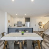 Отель Luxurious 3 Bedroom Brand NEW Town House, фото 14