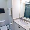 Отель Massive Foggy Bottom Townhouse #1084 3 Bedrooms 2.5 Bathrooms Apts, фото 9