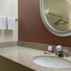 Отель Red Roof Inn Detroit - Roseville/ St Clair Shores, фото 25