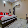 Отель OYO 15892 Friends Residency, фото 19