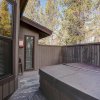 Отель 22 Rogue Home With Private Hot Tub, Bbq, and Game Room by Redawning, фото 1