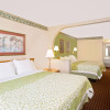 Отель Days Inn & Suites by Wyndham Starkville, фото 1
