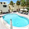 Отель LaPlaya 202E Catch the gentle Gulf breezes on your private balcony beneath the swaying palms, фото 14