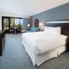 Отель DoubleTree Resort by Hilton Myrtle Beach Oceanfront, фото 5