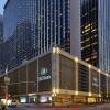 Отель New York Hilton Midtown в Нью-Йорке