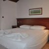 Отель Longhouse Inn Hotel, фото 2