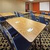 Отель Holiday Inn Express Fayetteville- Univ of AR Area, an IHG Hotel, фото 17