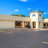 Отель Econo Lodge, фото 1