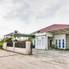 Отель SPOT ON 91772 Nisrina Homestay Syariah, фото 3