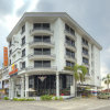 Отель Arenaa Batik Boutique Hotel в Балке