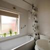 Отель Maintenance, Transport, Medical Teams Bargain, 3 Bed Detached House, Mold, Sleeps 1 to 5, фото 8