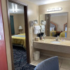 Отель Rodeway Inn & Suites, фото 9