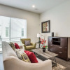 Отель Modern Dallas TownHome 2 BR fully furnis, фото 13
