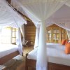 Отель Trackers Safari Lodge Bwindi, фото 1