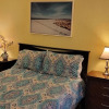 Отель Clean Updated Condo w/ pool 1/2 a block to Beach 2 Bedroom Home by RedAwning, фото 13