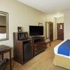 Отель Holiday Inn Express Hotel & Suites Madison-Verona, an IHG Hotel, фото 36