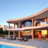 Отель Wescamp Villa, фото 1