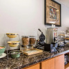 Отель Econo Lodge Inn & Suites, фото 14