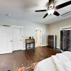 Отель New Listing! Brand-new Near Downtown 3 Bedroom Home, фото 6