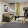 Отель Candlewood Suites I 26 @ Northwoods Mall, An Ihg, фото 2