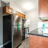 Отель Cozy 1BR Apartment - Near DT Hamilton, фото 12