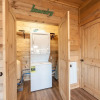 Отель Victoria's Secrets 5 Bedroom Cabin by RedAwning, фото 15