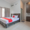 Отель RedDoorz Syariah Plus @ Tuparev Cirebon 3, фото 7