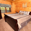 Отель Off The Clock - Four Bedroom Cabin, фото 3